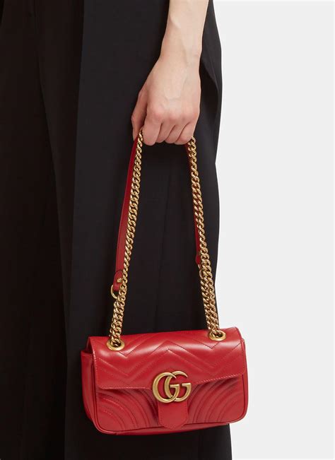 gucci marmont shoulder bag red.